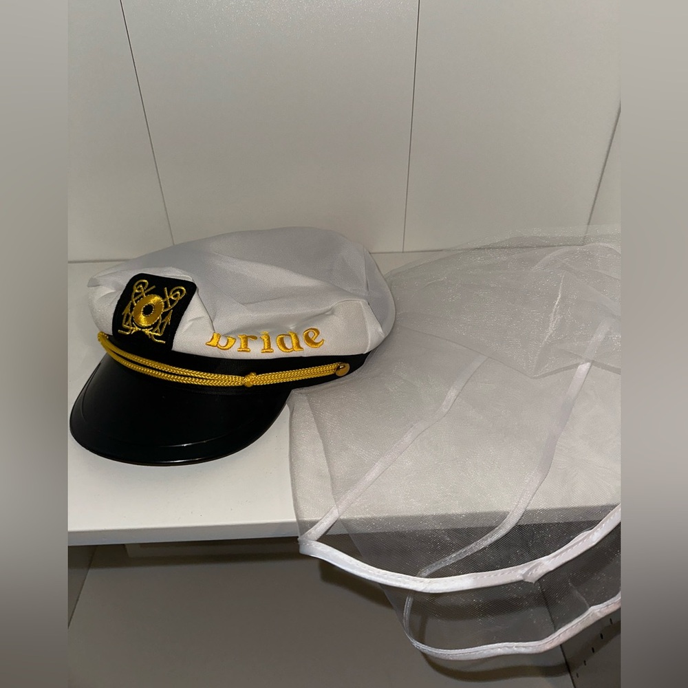 Bride captain hat with veil